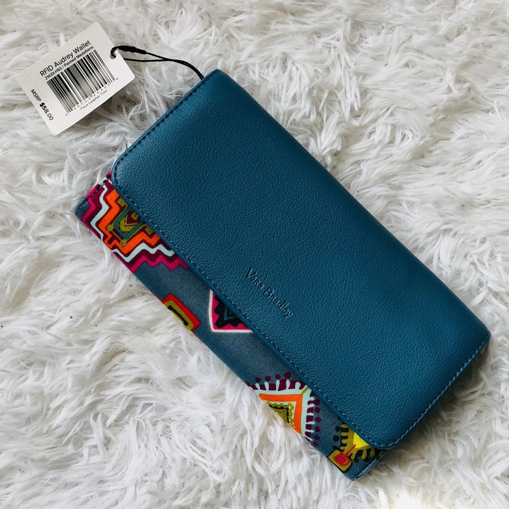 Vera Bradley Wallet Brand New